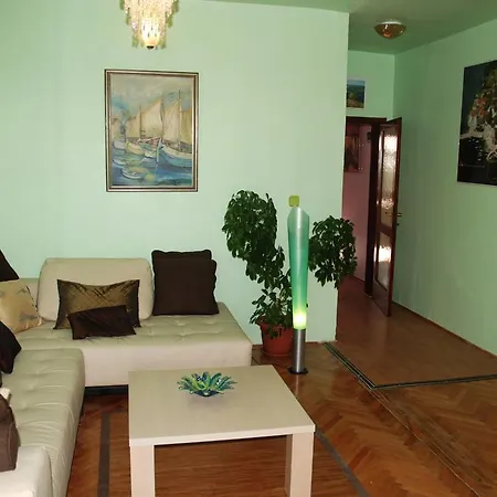 Lilly Apartament *