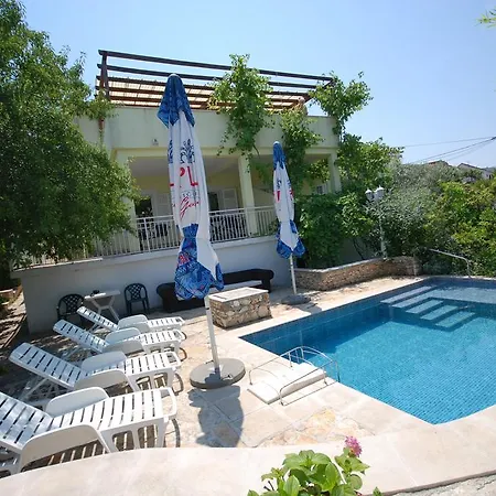 Lilly Apartament Sutivan